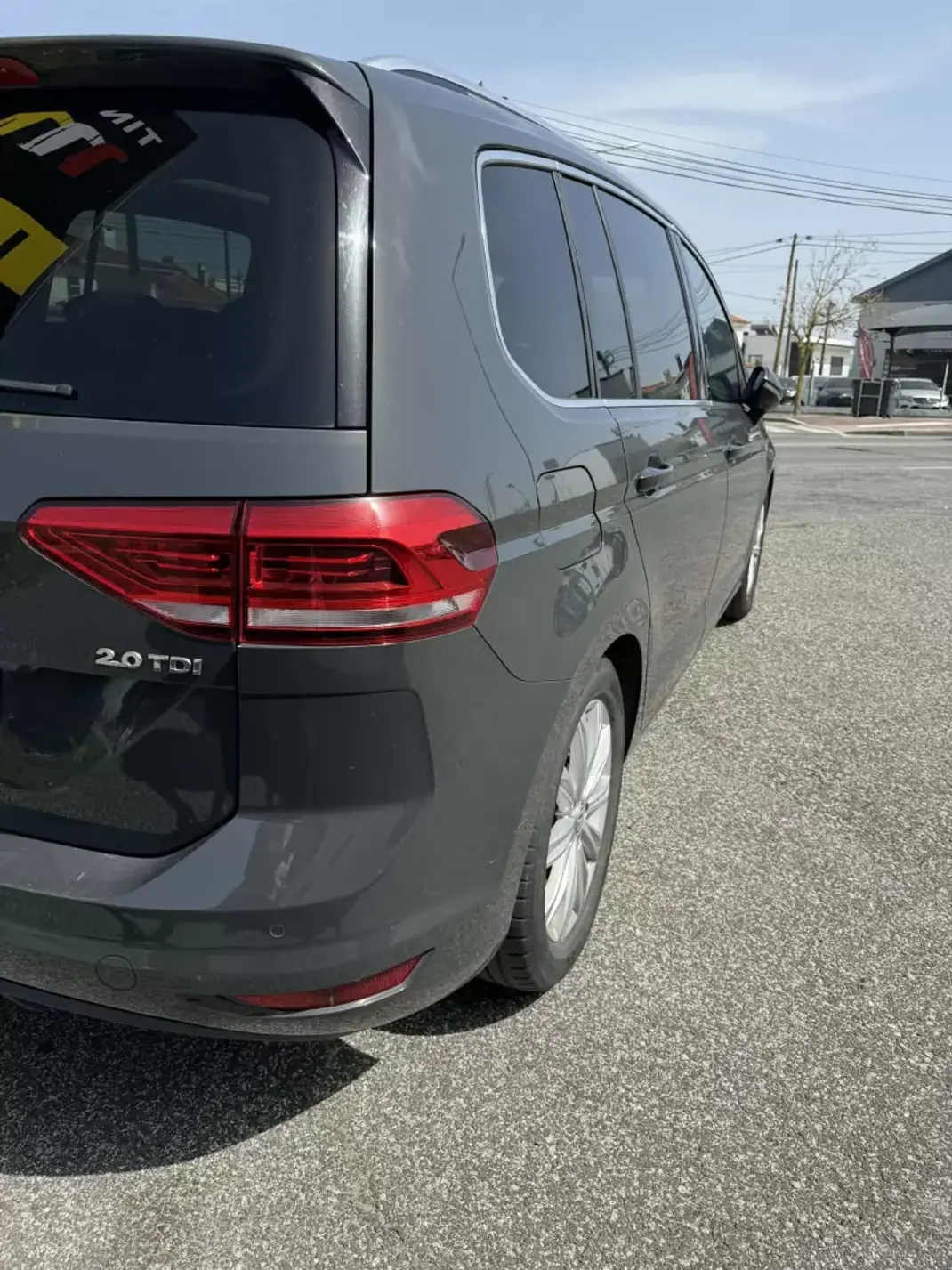 Volkswagen Touran 2016 - 18480 EUR, 119000 km - AUTO.MOTO.pt - 119000km - foto 4 de 4