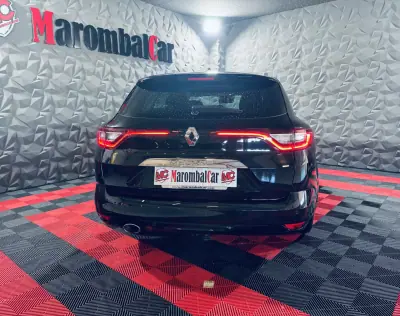 Renault Mégane Sport Tourer 2018 - 15990 EUR, 148529 km - 148529km - foto 7 de 36
