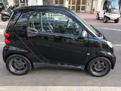 Smart Fourtwo 2010 - 5000 EUR, 201685 km - foto 2 de 3