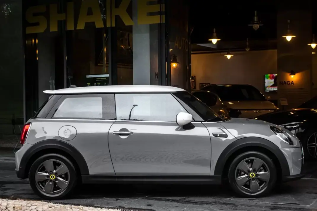 MINI 3 Portas 2021 - 17980 EUR, 78086 km - AUTO.MOTO.pt - 78086km - foto 11 de 34