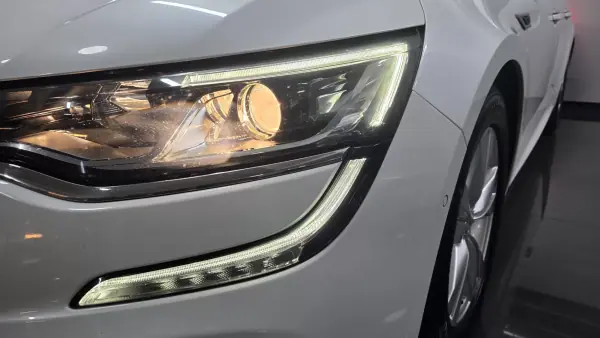 Renault Talisman 2016 - 14990 EUR, 107000 km - AUTO.MOTO.pt - 107000km - foto 37 de 43