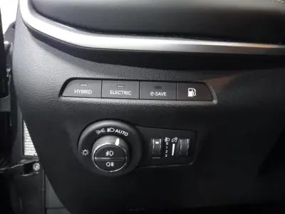 Jeep Compass 2021 - 20900 EUR, 100000 km - AUTO.MOTO.pt - 100000km - foto 25 de 40