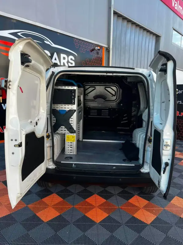 Fiat FIORINO 1.3 M-JET C/AC 2019 - 8500 EUR, 173290 km - AUTO.MOTO.pt - 173290km - foto 12 de 15
