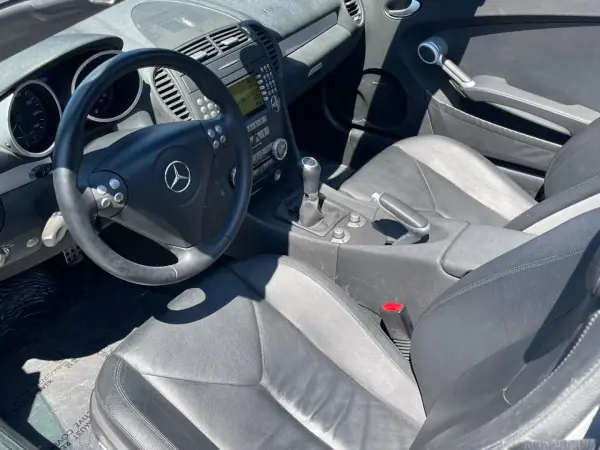Mercedes-Benz SLK 350 2005 - 22500 EUR, 80000 km - AUTO.MOTO.pt - 80000km - foto 11 de 13