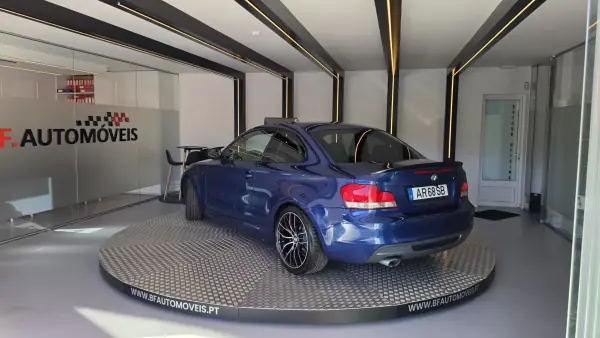 BMW 120 2010 — photo 3 of 61