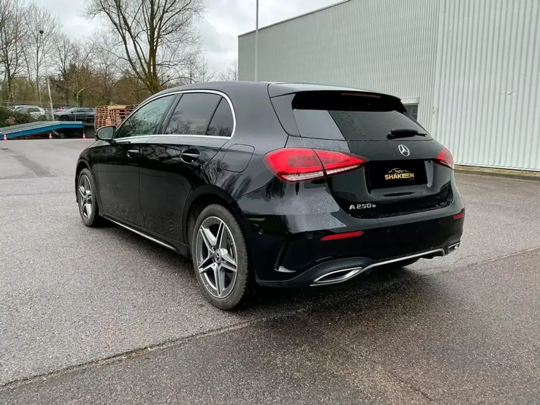 Mercedes-Benz A 250 2020 - 28500 EUR, 16229 km - AUTO.MOTO.pt - 16229km - foto 4 de 16