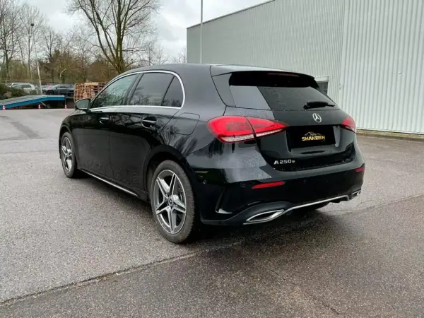 Mercedes-Benz A 250 2020 - 28500 EUR, 16229 km - AUTO.MOTO.pt - 16229km - foto 4 de 16