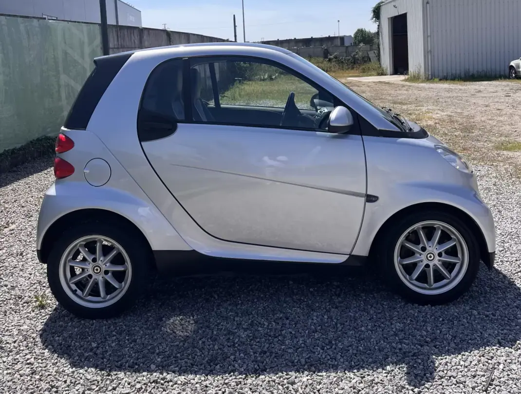 Smart ForTwo Coupé 2008 - 6000 EUR, 144745 km - AUTO.MOTO.pt - 144745km - foto 4 de 18
