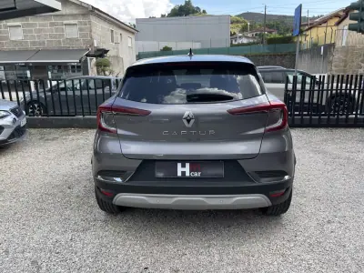 Renault Captur 2023 - 17399 EUR, 88500 km - AUTO.MOTO.pt - 88500km - foto 5 de 16
