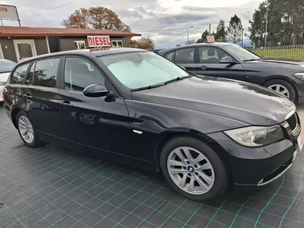 BMW 318 2008 - 9990 EUR, 165000 km - AUTO.MOTO.pt - 165000km - foto 6 de 6