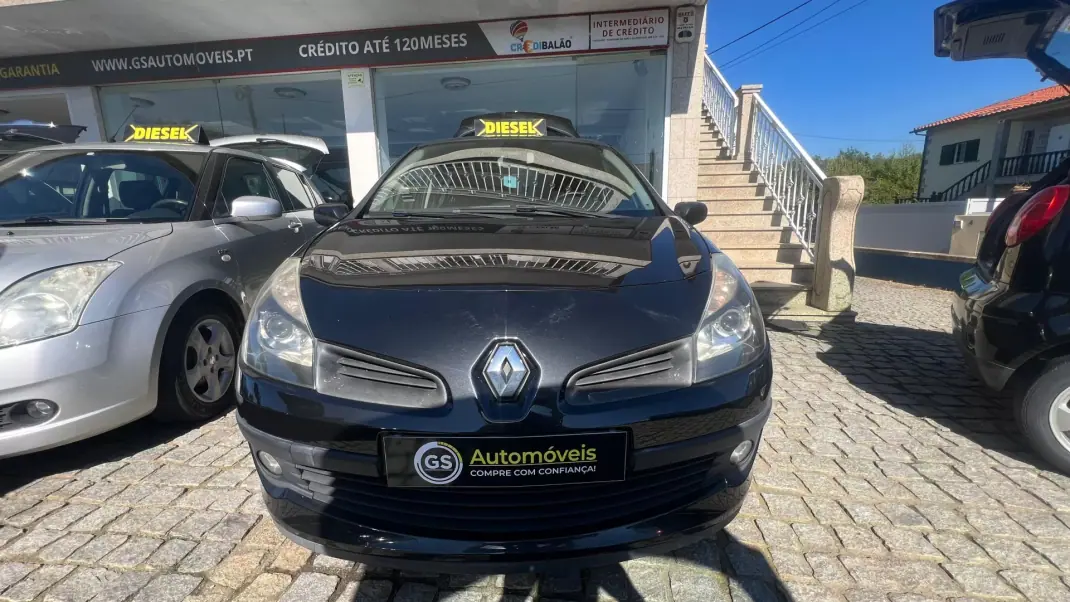 Renault Clio 2007 - 4750 EUR, 248998 km - AUTO.MOTO.pt - 248998km - foto 1 de 6
