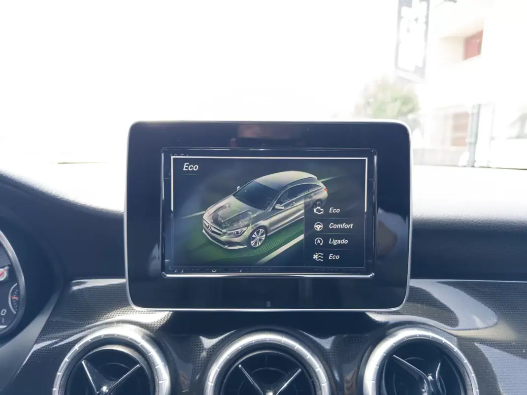 Mercedes-Benz CLA 180 2017 - 17500 EUR, 206000 km - 206000km - foto 49 de 51