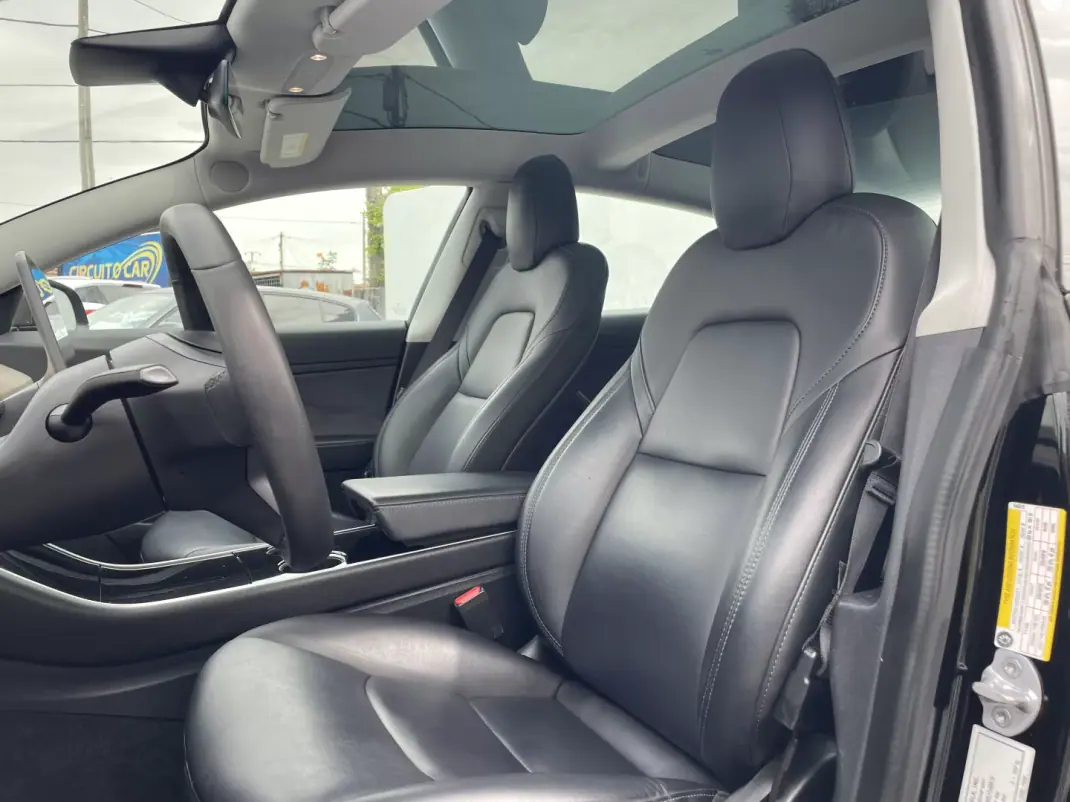 Tesla Model 3 2019 - 22995 EUR, 126801 km - AUTO.MOTO.pt - 126801km - foto 13 de 40
