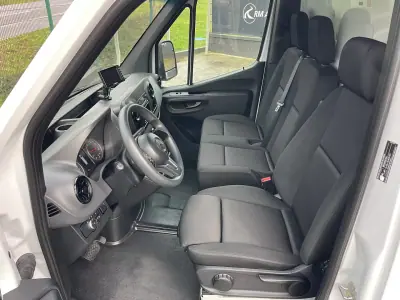 Mercedes-Benz Sprinter 515 CDI Contentor + Plataforma Elevatória 2023 - 49750 EUR, 54000 km - AUTO.MOTO.pt - 54000km - foto 16 de 33