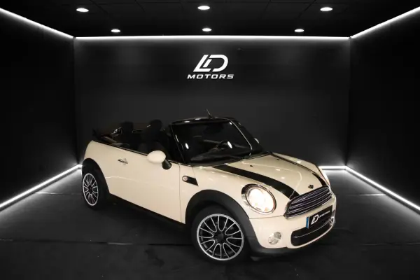 MINI COOPER CABRIO 2015 — foto 3 de 15