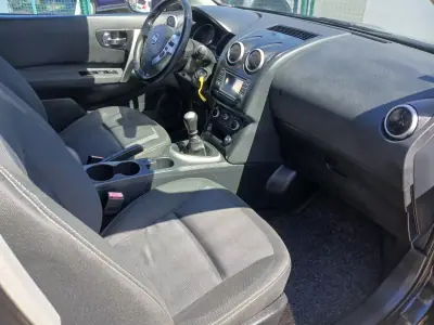 Nissan Qashqai 2011 - 8950 EUR, 149043 km - AUTO.MOTO.pt - 149043km - foto 21 de 26