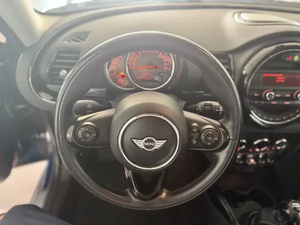 MINI Clubman 2016 - 12900 EUR, 100000 km - AUTO.MOTO.pt - 100000km - foto 13 de 15