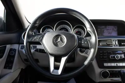 Mercedes-Benz C 220 2012 - 15990 EUR, 216000 km - AUTO.MOTO.pt - 216000km - foto 20 de 45