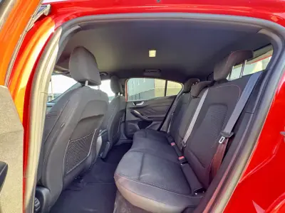 Ford Focus 2023 - 18500 EUR, 79000 km - AUTO.MOTO.pt - 79000km - foto 18 de 19