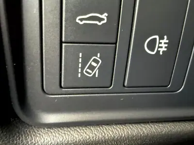 Jaguar F-Type 2018 - 46000 EUR, 64300 km - AUTO.MOTO.pt - 64300km - foto 112 de 135