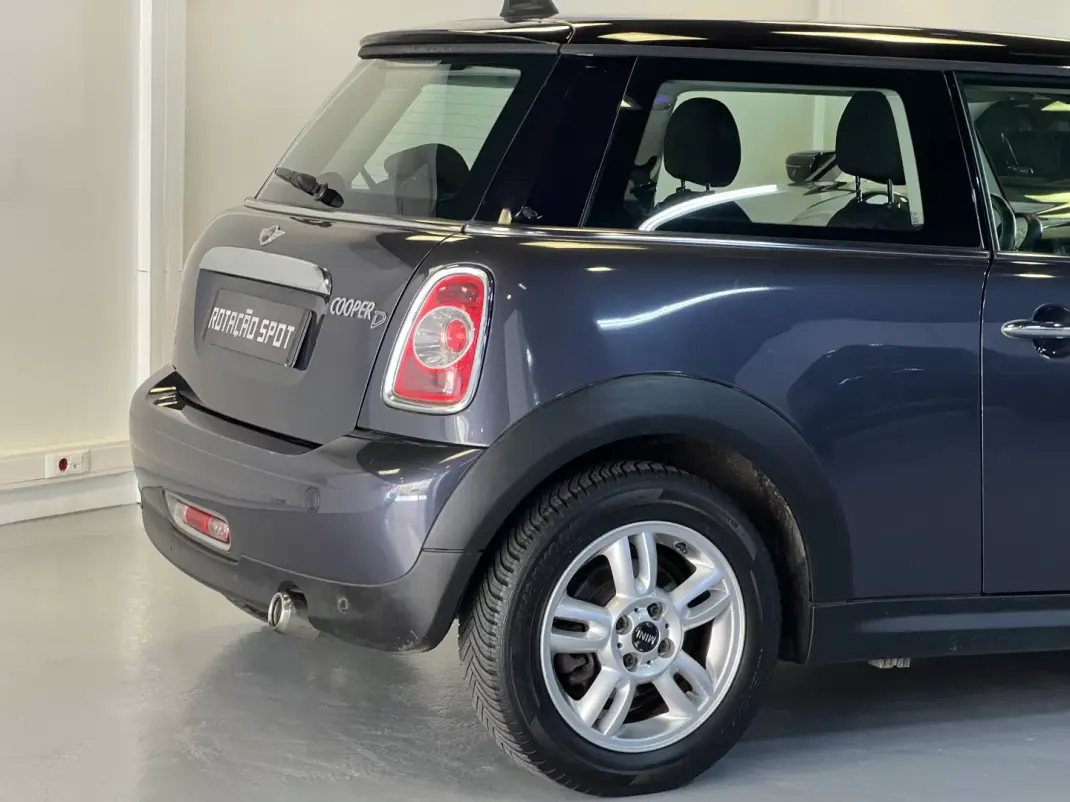 MINI 3 Portas 2012 - 6990 EUR, 185000 km - AUTO.MOTO.pt - 185000km - foto 36 de 41