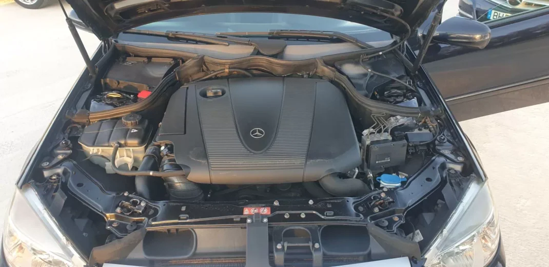 Mercedes-Benz CLC 200 2010 - 10990 EUR, 259000 km - AUTO.MOTO.pt - 259000km - foto 25 de 46