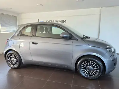 Fiat 500e 2023 - 21750 EUR, 14035 km - 14035km - foto 3 de 9