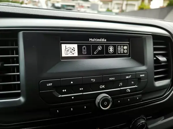 Peugeot Expert 1.5 BlueHdi L2H1 Pro Standard 2020 - 17950 EUR, 105997 km - AUTO.MOTO.pt - 105997km - foto 25 de 46