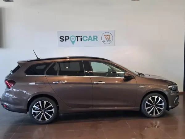 Fiat Tipo Station Wagon 2018 - 11900 EUR, 91900 km - AUTO.MOTO.pt - 91900km - foto 15 de 31