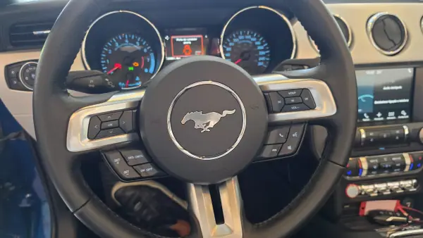 Ford Mustang 2017 - 44900 EUR, 29851 km - AUTO.MOTO.pt - 29851km - foto 43 de 58