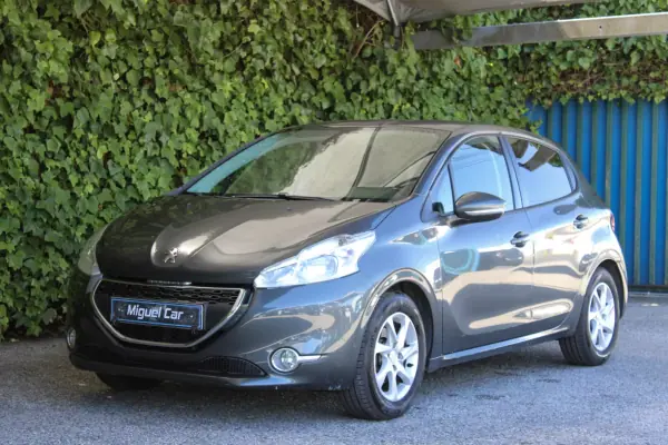 Peugeot 208 1.2 VTi Active 2013 Gasolina