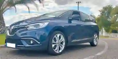 Renault Scénic 2019 - 13850 EUR, 196964 km - AUTO.MOTO.pt - 196964km - foto 1 de 15