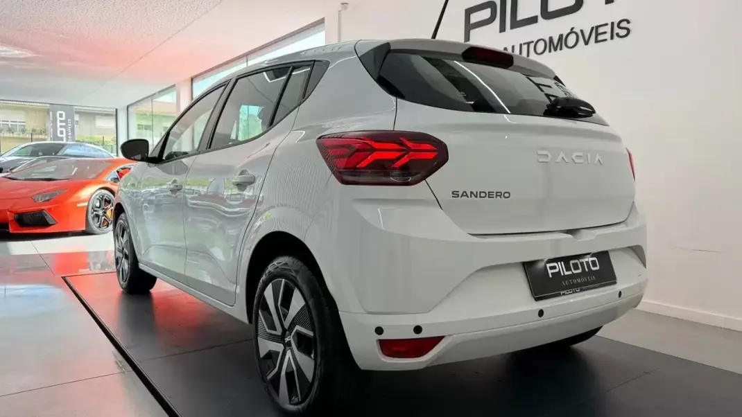 Dacia Sandero 2025 - 14990 EUR, 20225 km - AUTO.MOTO.pt - 20225km - foto 6 de 29