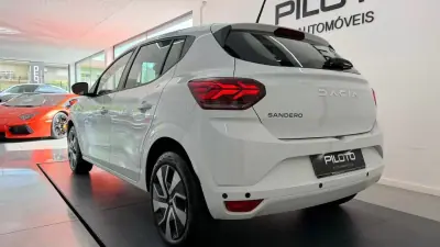 Dacia Sandero 2025 - 14990 EUR, 20225 km - AUTO.MOTO.pt - 20225km - foto 6 de 29