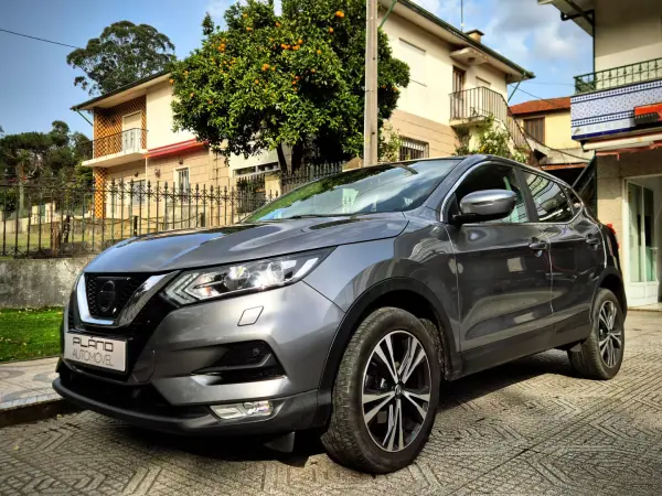 Nissan Qashqai 2017 - 18000 EUR, 112000 km - AUTO.MOTO.pt - 112000km - foto 5 de 20