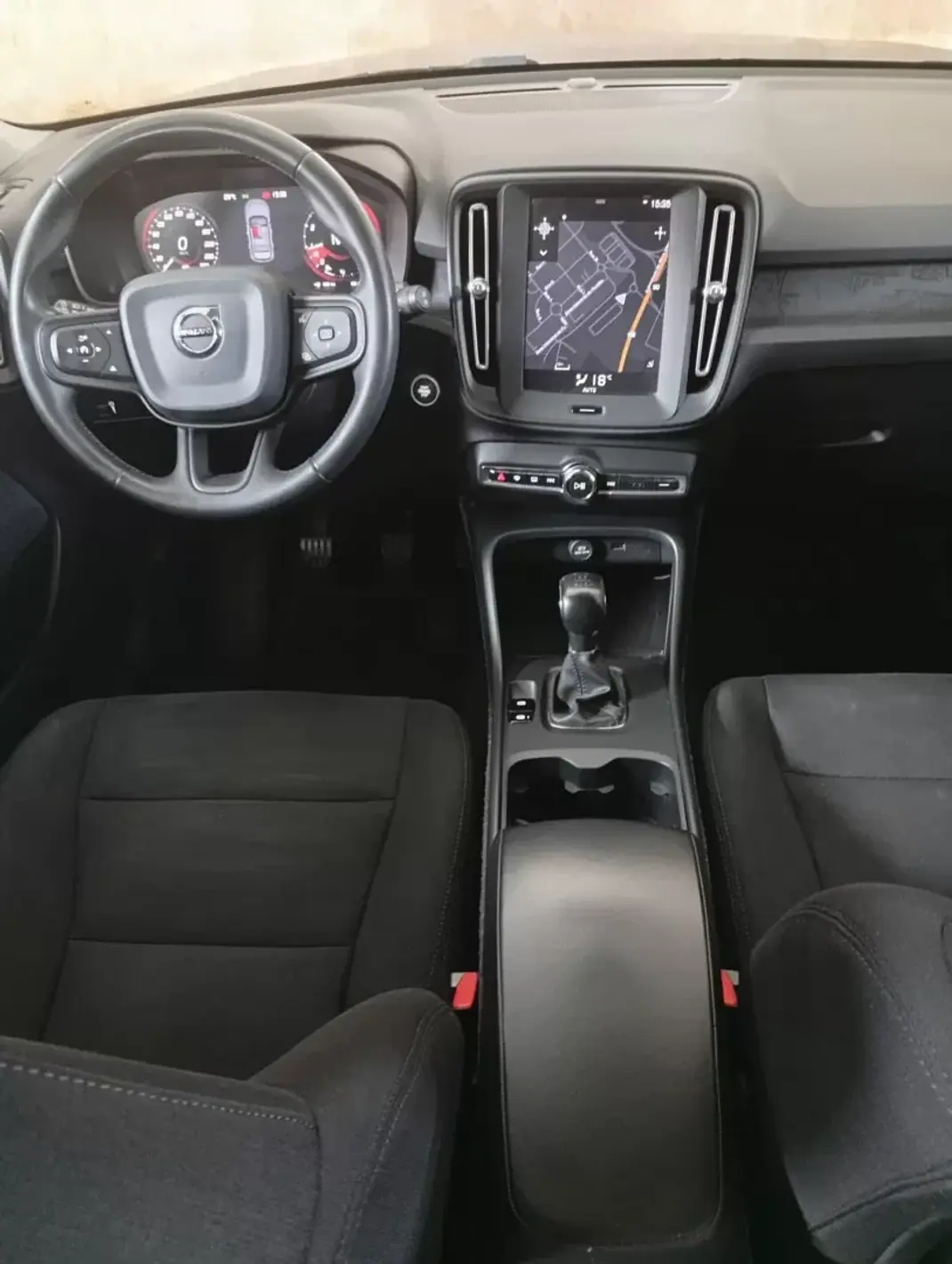 Volvo XC 40 2019 - 24950 EUR, 91723 km - AUTO.MOTO.pt - 91723km - foto 11 de 19