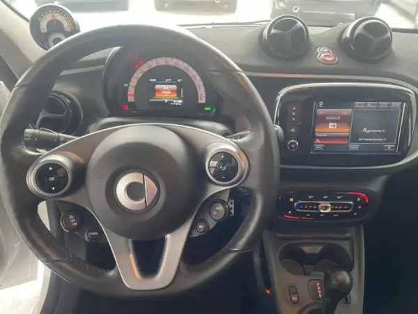 Smart ForFour 2019 - 11490 EUR, 41490 km - AUTO.MOTO.pt - 41490km - foto 10 de 12