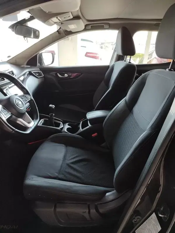 Nissan Qashqai 2017 - 15750 EUR, 155200 km - AUTO.MOTO.pt - 155200km - foto 13 de 37