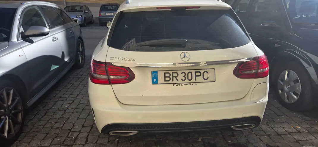 Mercedes-Benz C 300 2020 - 19000 EUR, 265000 km - 265000km - foto 4 de 8