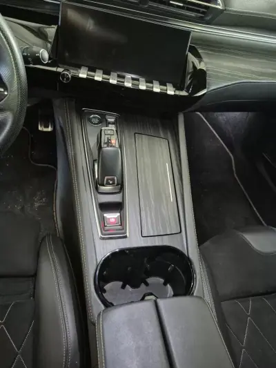 Peugeot 508 SW 2023 - 22250 EUR, 151000 km - AUTO.MOTO.pt - 151000km - foto 11 de 42