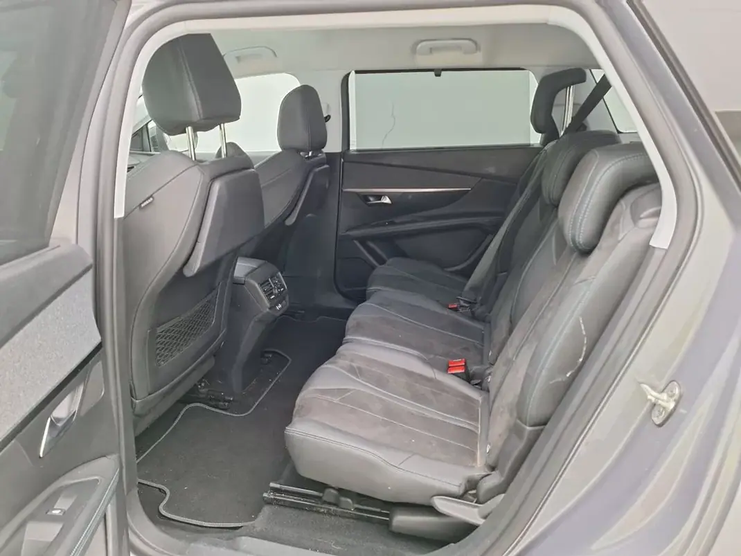 Peugeot 5008 2020 - 19990 EUR, 96918 km - AUTO.MOTO.pt - 96918km - foto 9 de 10