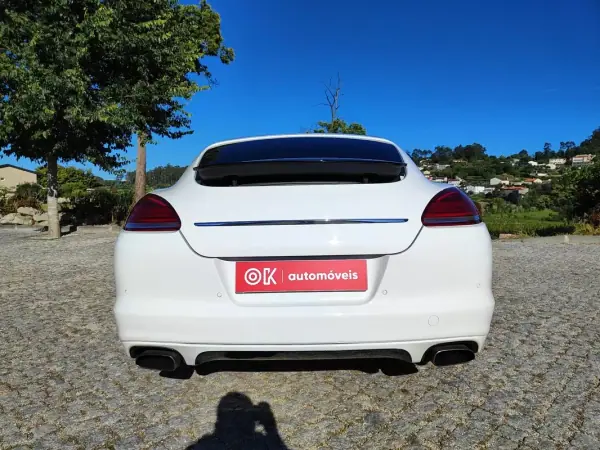 Porsche Panamera 2012 - 32250 EUR, 206000 km - AUTO.MOTO.pt - 206000km - foto 9 de 40
