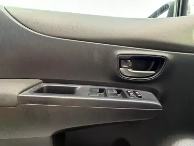 Toyota Yaris 2014 - 13500 EUR, 125000 km - AUTO.MOTO.pt - 125000km - foto 16 de 21