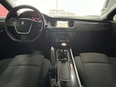 Peugeot 508 2014 - 10500 EUR, 219000 km - AUTO.MOTO.pt - 219000km - foto 11 de 15
