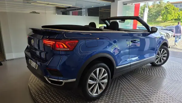 Volkswagen T-Roc Cabrio 2020 - 26900 EUR, 61926 km - AUTO.MOTO.pt - 61926km - foto 21 de 56