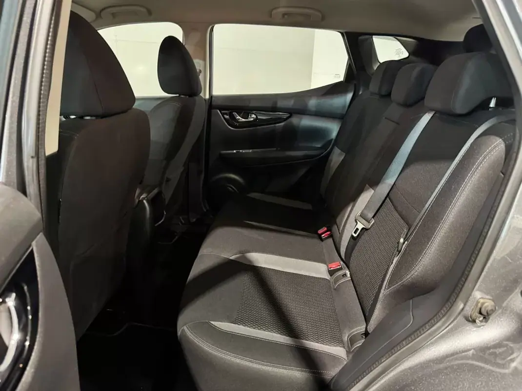 Nissan Qashqai 2019 - 18500 EUR, 131140 km - 131140km - foto 28 de 48