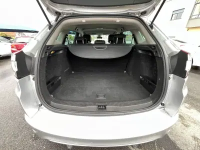 Renault Mégane Sport Tourer 2014 - 7750 EUR, 250000 km - AUTO.MOTO.pt - 250000km - foto 41 de 47