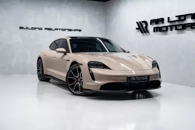 Porsche Taycan Sport Turismo 2023 - 76950 EUR, 24000 km - AUTO.MOTO.pt - 24000km - foto 3 de 60