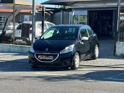 Peugeot 208 2014 - 9900 EUR, 73804 km - 73804km - foto 11 de 29