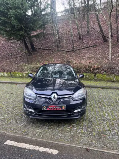 Renault Mégane 2014 - 9500 EUR, 146170 km - AUTO.MOTO.pt - 146170km - foto 2 de 19